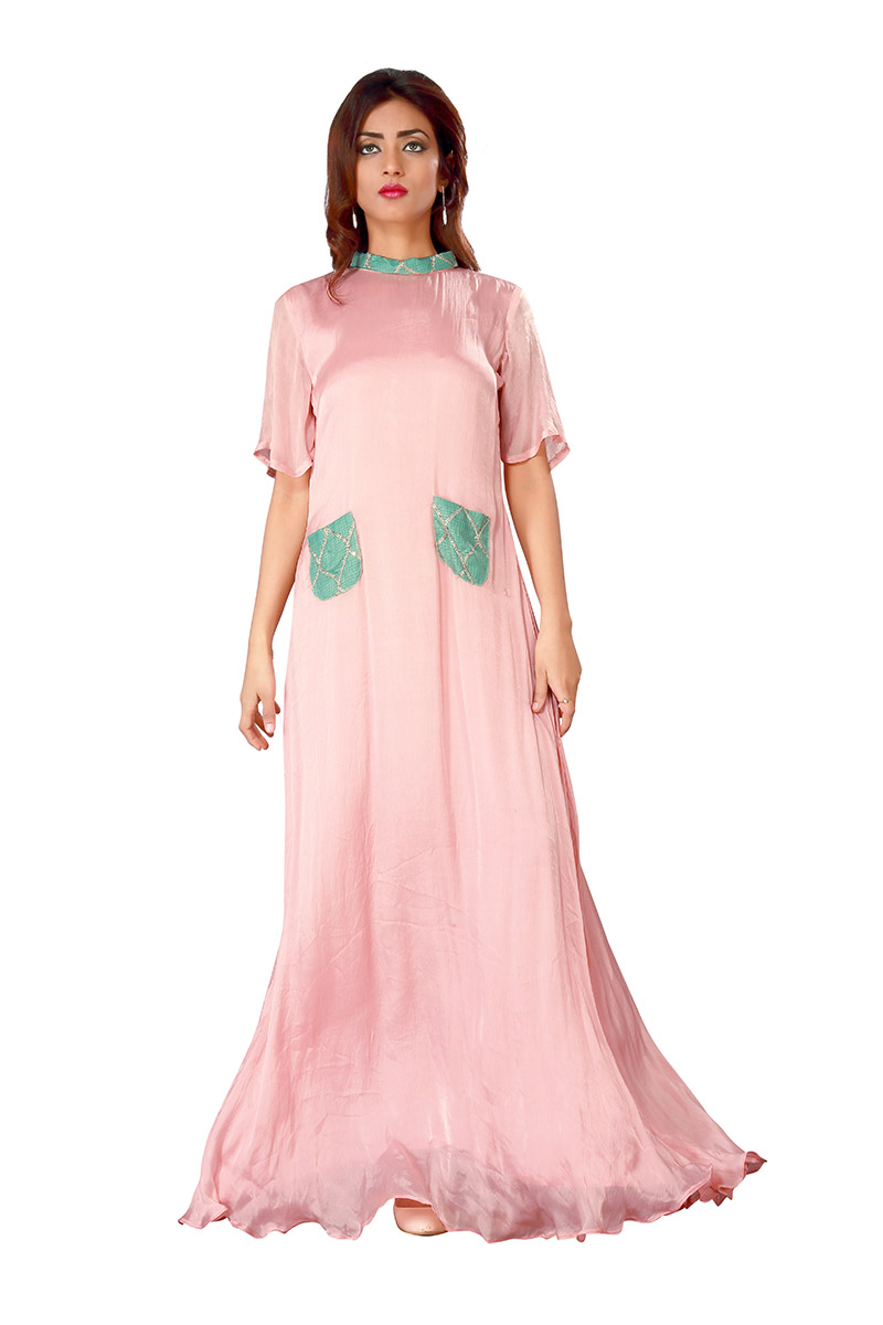 PRN1034-98MBIWC1QE.jpg